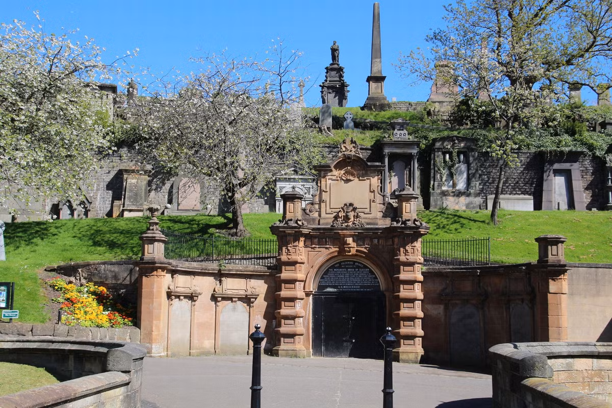 Choang ngop nhung nghia trang dep nhat the gioi-Hinh-9