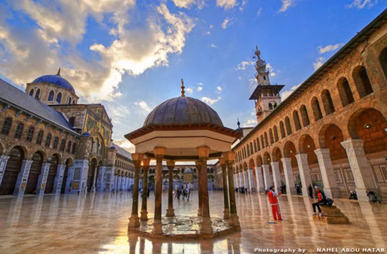 Được xây dựng vào năm 706, Nhà thờ Umayyad ở thủ đô Damascus là một trong những nhà thờ Hồi giáo lớn nhất và lâu đời nhất thế giới.