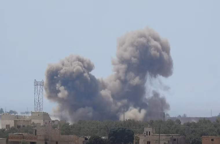 Theo Al Masdar News dẫn nguồn tin từ Cơ quan Giám sát Nhân quyền Syria ngày 9/9 cho biết, ít nhất 226 tay súng phiến quân IS đã bỏ mạng trong các cuộc giao tranh với lực lượng chính phủ Damascus ở Đông Sweida thời gian qua. Ảnh: SF.