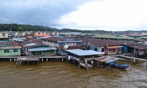 To mo cuoc song trong “ngoi lang noi” ky la o Brunei-Hinh-2