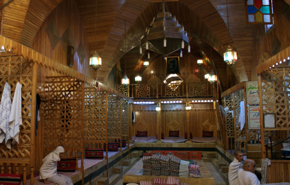 Hamam El Nahasin, một nhà tắm công cộng lịch sử trong thành phố cổ Aleppo, trong bức ảnh chụp ngày 6/10/2010. Ảnh: Reuters.