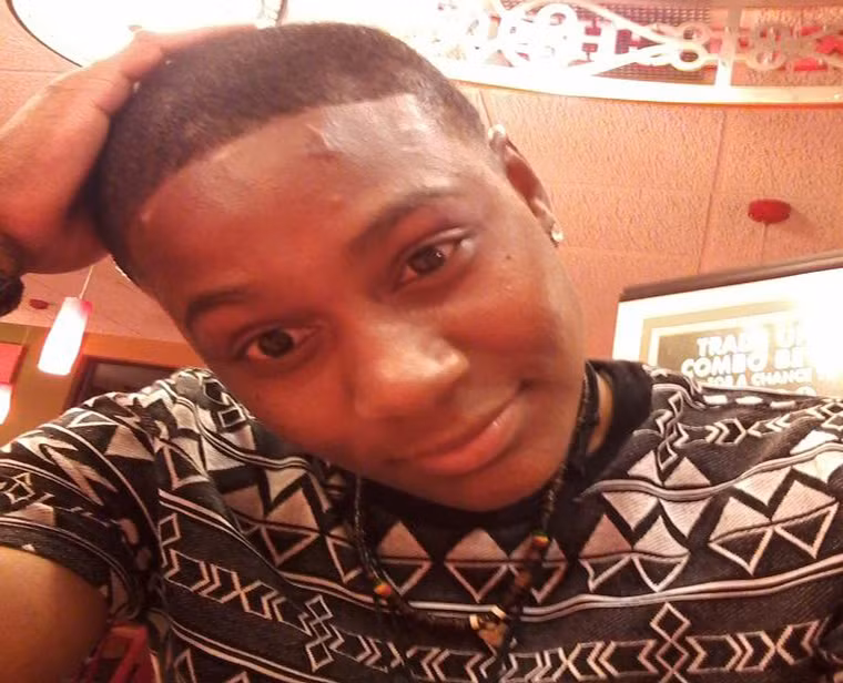 Chan dung nu sat thu xa sung, tu sat rung dong nuoc My-Hinh-2