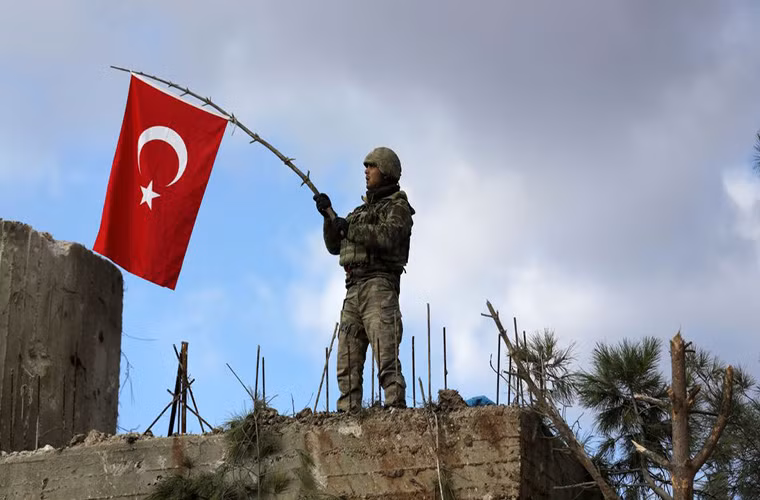 Quan doi Syria doi bao lua, khung bo HTS tham bai tai Hama-Hinh-9