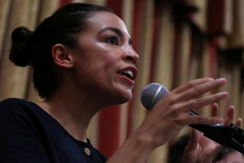 Ứng viên Alexandria Ocasio-Cortez thuộc Đảng Dân chủ phát biểu tại sự kiện vận động tranh cử vào Quốc hội Mỹ ở New York ngày 7/8/2018.