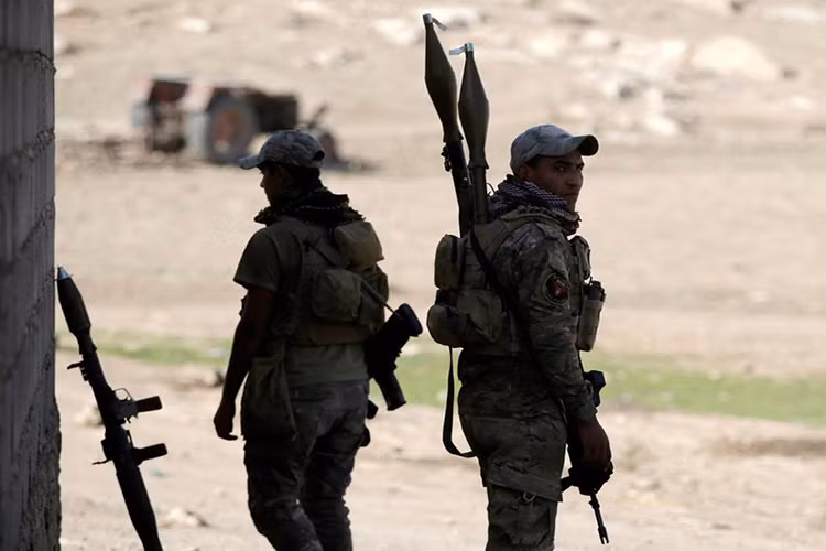 Giả sử trong những trận đấu súng trên phố, nếu trong tay binh lính Philippines có một vũ khí cá nhân uy lực mạnh như khẩu RPG-7 thì chắc chắn họ đã xử lý các chốt cứ điểm của phiến quân một cách nhanh chóng hơn nhiều. Nguồn ảnh: Business Insider.