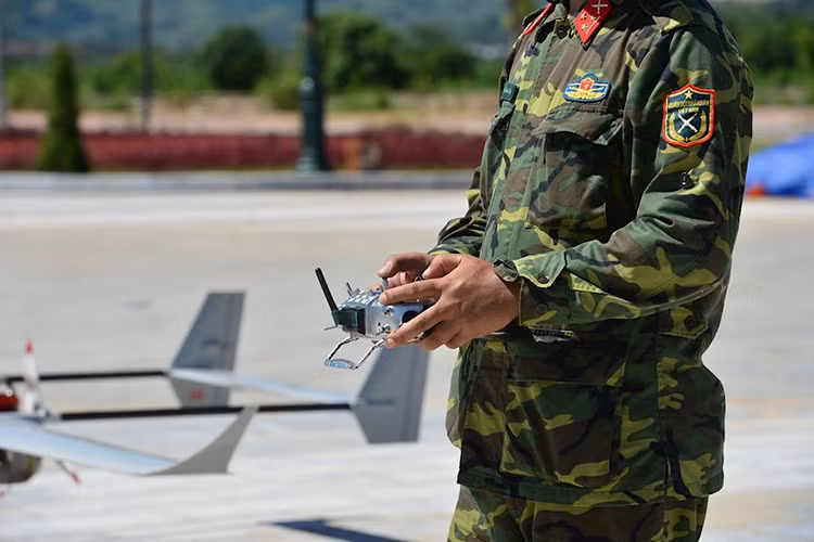 Với các khả năng trên mới đây trong tuần tháng 10 vừa rồi VT-Pigeon đã có buổi trình diễn khả năng quan trắc hệ thống đường dây tải điện tại Hòa Bình và kết quả ban đầu đã cho thấy khả năng ưu việt của dòng UAV “made in Vietnam” này. Nguồn ảnh: ictnews.