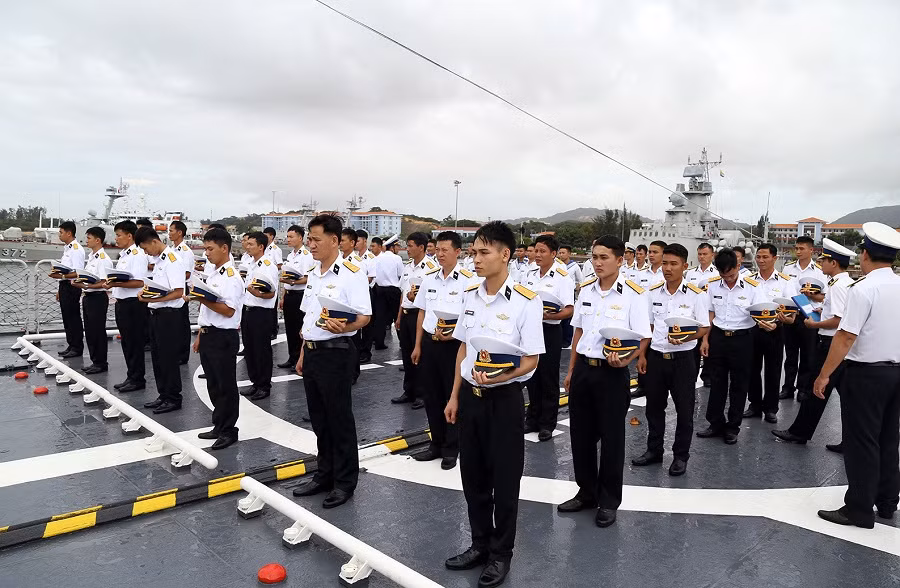 Tau ho ve Viet Nam tham gia dien tap Hai quan Asean-Hinh-3