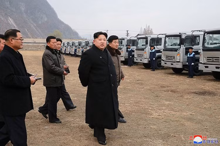 Tháp tùng ông Kim Jong-un có 2 quan chức cap cấp của Đảng Lao động Triều Tiên.