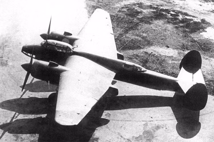 Tu-2 được thiết kế như một loại máy bay ném bom tốc độ cao hay ném bom bổ nhào, với khoang chứa bom rộng, và tốc độ tương đương với tốc độ máy bay chiến đấu một chỗ ngồi. Sự thành công của Tu-2 một phần nào đó ảnh hưởng trực tiếp tới số phận của A.N. Tupolev và Cục thiết kế Tupolev sau chiến tranh. Nguồn ảnh: omsk-fedorovka.