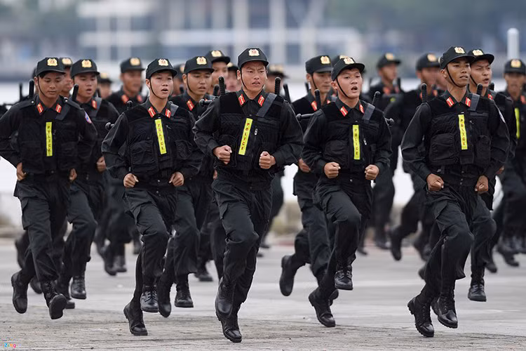 Ngoài các đơn vị cảnh vệ, khối tác chiến của Quân chủng Phòng không - Không quân được dự báo sẽ trải qua một tuần bận rộn. Nhận trọng trách đảm bảo an toàn cho vùng trời Đà Nẵng là Sư đoàn phòng không 375 với các tổ hợp phòng không hiện đại. Nguồn ảnh: Zing.vn