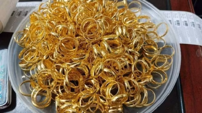 Gia vang hom nay 7/3: Tang du doi?