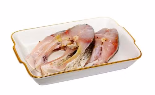 Axit zmino chính là nguồn tạo nên mùi vị của cá, khi vừa mổ protein có trong thịt cá tươi vẫn chưa phân giải ra axit Amino, nếu lúc này nấu luôn sẽ đánh mất đi vị ngon ngọt nhất của cá.