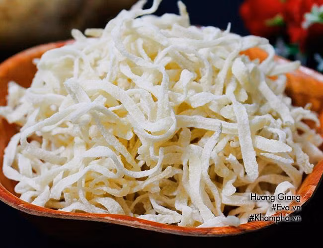 Chúc bạn và gia đình thành công với cách làm mứt khoai tây sợi hấp dẫn này nhé!