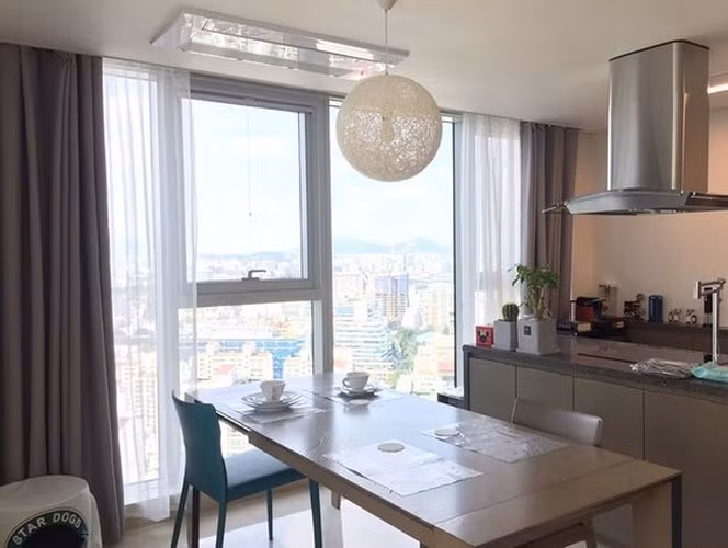 Yura (Girl’s Day’s): Căn hộ của Yura ở bên bờ sông Hàn được báo với mức giá 1,5 triệu USD.