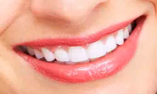 Sử dụng đường bạn có thể cải thiện môi của mình.