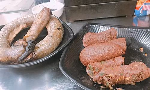 Món dồi luộc gặp tai nạn của Nguyễn My.