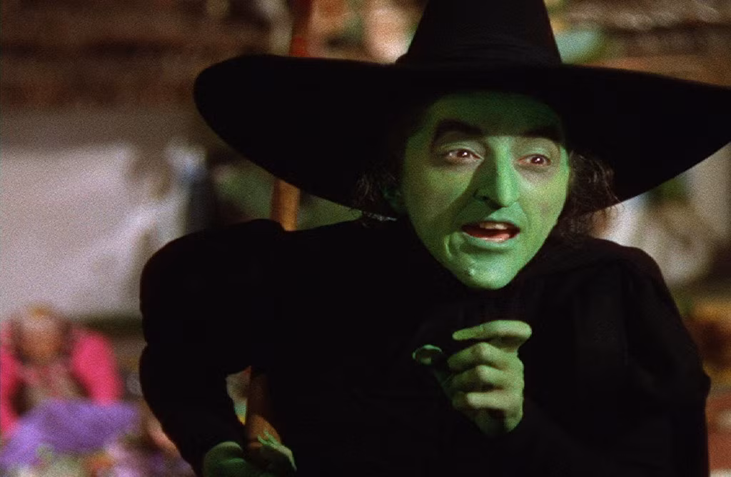 Margaret Hamilton trong vai Phù thủy Xấu.