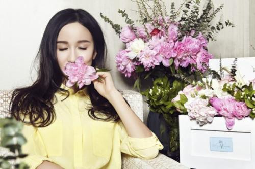 Tuổi Dần: Công việc: Con giáp này cần đề cao cảnh giác với kẻ tiểu nhân, cố gắng tránh va chạm với người khác. Tài vận: Muốn đầu tư cần phải có kiến thức nếu không thất bại khó lường. Tình cảm: Muốn theo đuổi đối phương đừng ngại đầu tư tình phí. Hướng vượng tài: Xuất hành hướng Tây Bắc, kỵ hướng Đông Nam. Màu sắc vượng vận: Màu đỏ. Quý nhân: Tuổi Ngọ.