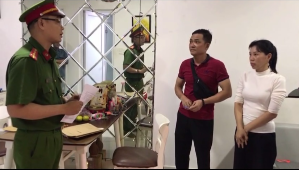 Liên quan tội phạm "tín dụng đen", gần một tháng ra quân truy quét, Công an TP HCM đã phát hiện, xác minh hàng trăm số điện thoại liên quan hoạt động cho vay tài chính với 50 đối tượng nghi vấn. 