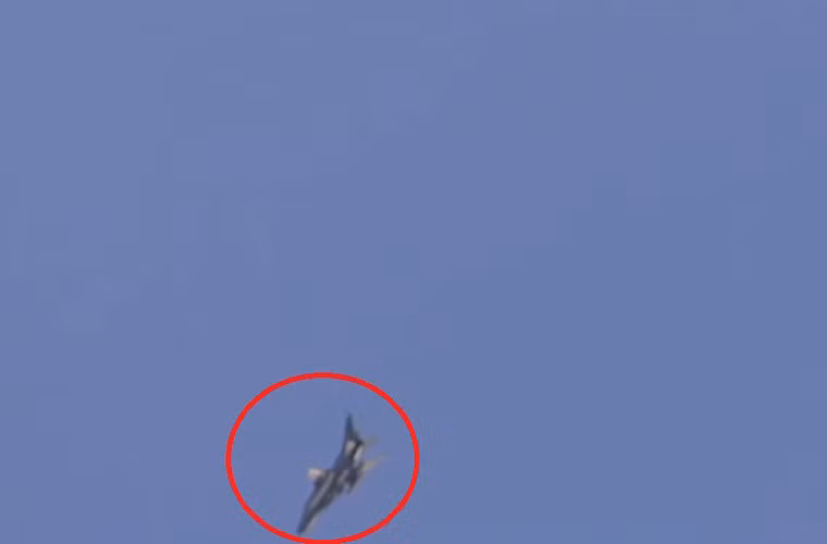 Việc phải bổ nhào ném bom cho thấy Su-22 chỉ mang các loại bom thông thường.