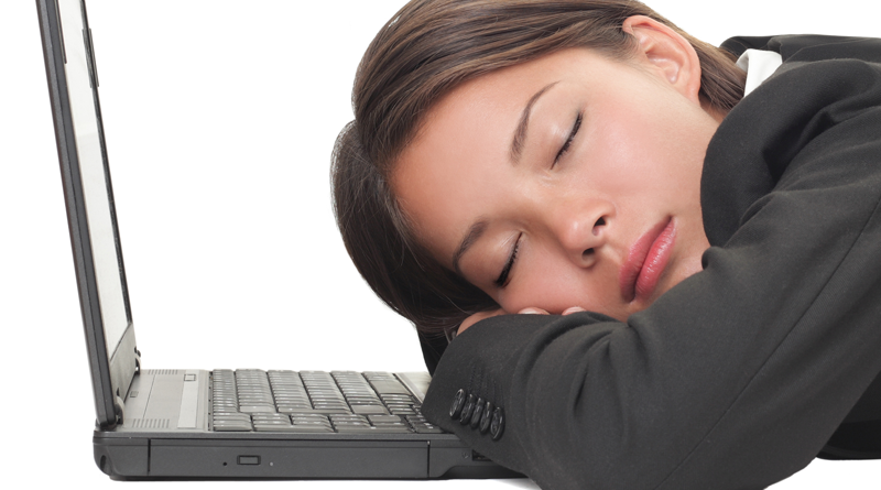 Bước 6: Nếu có thể, hãy chợp mắt một lúc. Nếu sợ ngủ quên, bạn hãy đặt đồng hồ báo thức để không ngủ quá giờ nghỉ trưa. Ảnh:securenow.