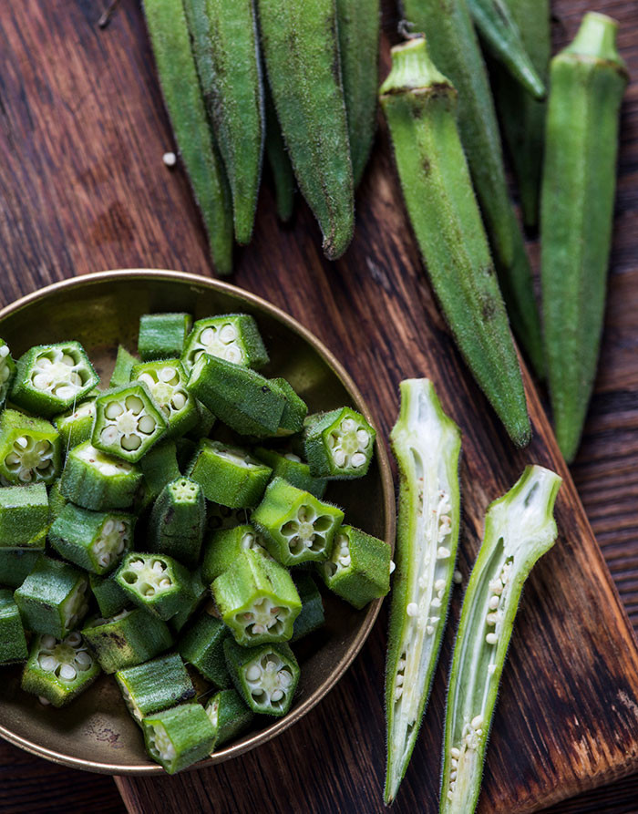 Đậu bắp cũng rất giàu rất giàu folate có khả năng ngăn ngừa ung thư. Các nghiên cứu chỉ ra rằng sự thiếu hụt folate có thể làm tăng nguy cơ ung thư vú, tuyến tụy, cổ tử cung và phổi. Ảnh: atcoblueflamekitchen.