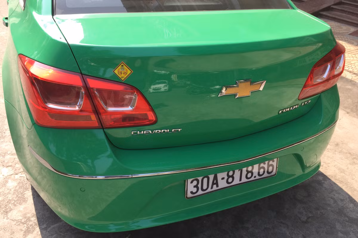 Cruze LTZ 2015 được hãng xe Chevrolet thiết kế với chiều dài 4.597mm và trục cơ sở 2.685 mm, cùng khoảng sáng gầm 160 mm.