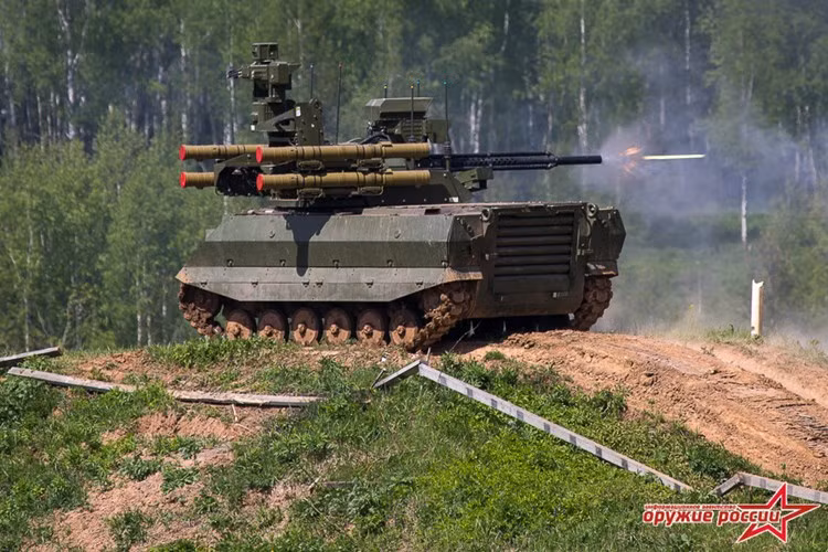 Ngoài ra, cũng có phương án trang bị 6 súng phóng lựu nhiệt áp Shmel-M 93mm có thể tiêu diệt xe tăng, bộ binh địch cách 1km; hoặc 4 tên lửa đất đối không Igla, Verba hoặc 6 tên lửa chống tăng 9M133M Kornet-M. Nguồn ảnh: Arms-Expo