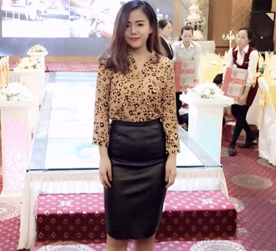 Muốn giảm cân tốt, cùng với việc sử dụng những bài thuốc hỗ trợ giảm, các chị em phải cắt giảm tinh bột tối đa và tự tạo cho mình kế hoạch tập luyện nghiêm túc mỗi ngày, Minh Châu cho hay.