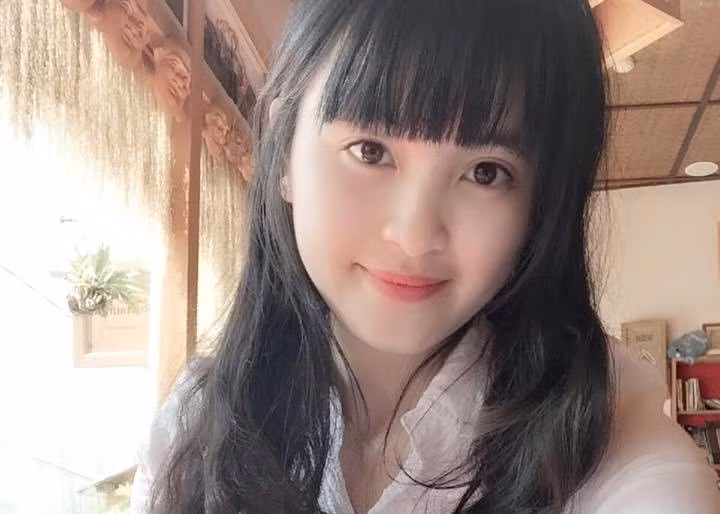 Nuôi một đứa trẻ khỏe mạnh bình thường đã là khó, Thanh Tâm dù chưa từng sinh con nhưng vẫn có thể chăm sóc tốt cho bé gái bị suy dinh dưỡng nặng 14 tháng tuổi chỉ nặng 3,5kg - và đó quả thật là một điều phi thường. Thường xuyên cập nhật tình hình, hình ảnh về bé Thào Thị Yến Nhi, có những dòng viết, tâm sự đầy cảm xúc trong quá trình chăm sóc bé... Phạm Thị Thanh Tâm khiến rất nhiều bà mẹ trẻ khác phải khâm phục.