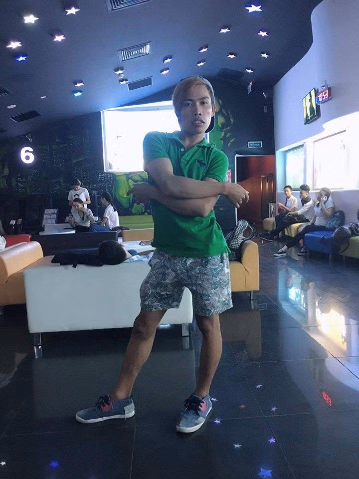 Tuy rằng phải hứng chịu búa rìu dư luận trong thời gian qua nhưng cũng không thể phủ nhận, tên tuổi của Tùng Sơn đã tạo được một ấn tượng khá đậm nét trong lòng dân mạng, dù đó chỉ mang yếu tố tiêu cực.