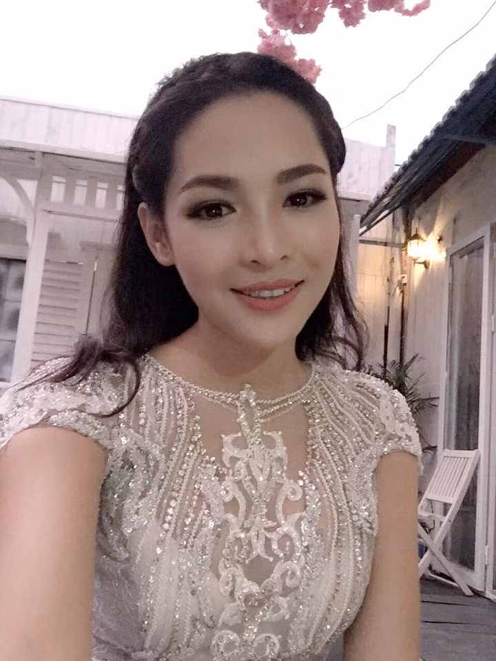 Tự nhận mình là một "lucky girl" - "cô gái may mắn", Thanh Quỳnh tâm niệm bản thân phải luôn nỗ lực cố gắng để xứng đáng với những may mắn mà cô có được, đồng thời không làm phụ lòng những người đã giúp đỡ, ủng hộ mình trong suốt thời gian. Ảnh trong bài: Facebook nhân vật.