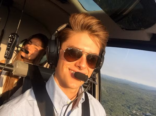 Dân mạng Việt đang rất mong chờ hình ảnh của Olivier Gaumond sẽ thường xuyên xuất hiện và tích cực giao lưu với mọi người hơn nữa. Nhiều fan nữ còn kịp gửi tới anh chàng này một lời mời tới thăm Việt Nam và hứa sẽ trở thành hướng dẫn viên du lịch miễn phí. Ảnh trong bài: Instagram nhân vật. 