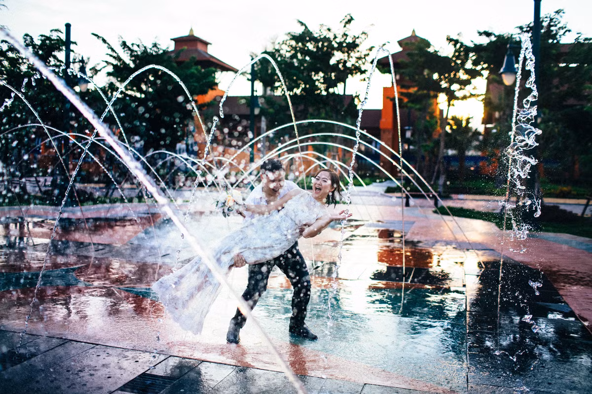 Chính vì cách dùng từ không chuẩn mà ban đầu, hai người hay cãi vã vì không hiểu ý nhau. Sau những lần đó thì anh cũng cố gắng thay đổi nên đến giờ tình trạng “ông nói gà, bà nói vịt” đã đỡ hơn rất nhiều, cho dù chưa hoàn toàn chuẩn như cả hai cùng mong muốn. Ảnh: Hải Lê Cao.