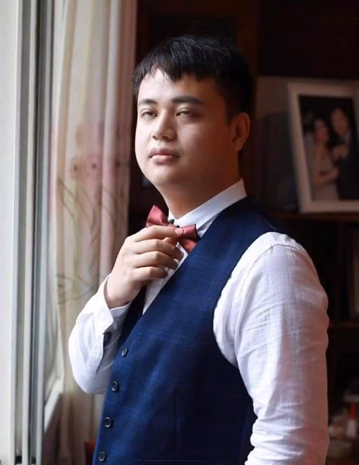 Bộ ảnh cưới "thảm họa" này sau khi chia sẻ lên MXH đã khiến netizen phì cười một phen. Dù không biết thực hư thợ chụp ảnh có phải là người yêu cũ hay không nhưng cư dân mạng phải công nhận anh phó nháy này không có tâm. Ảnh: Facebook