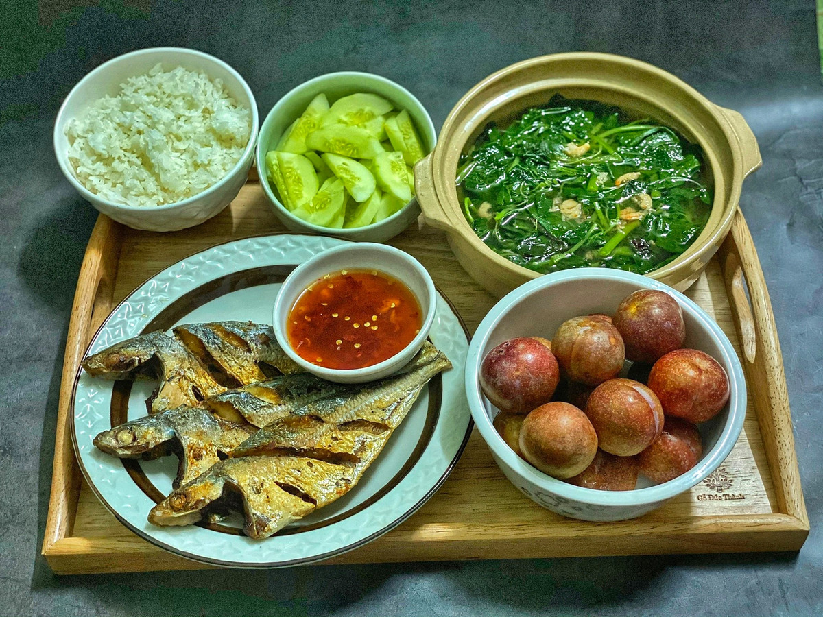 Dù không đẹp xuất sắc, chỉ quanh quẩn vài món đơn giản, cơm nhà vẫn nhận được nhiều “like” và “tim”. Ảnh: Thanh Thoa