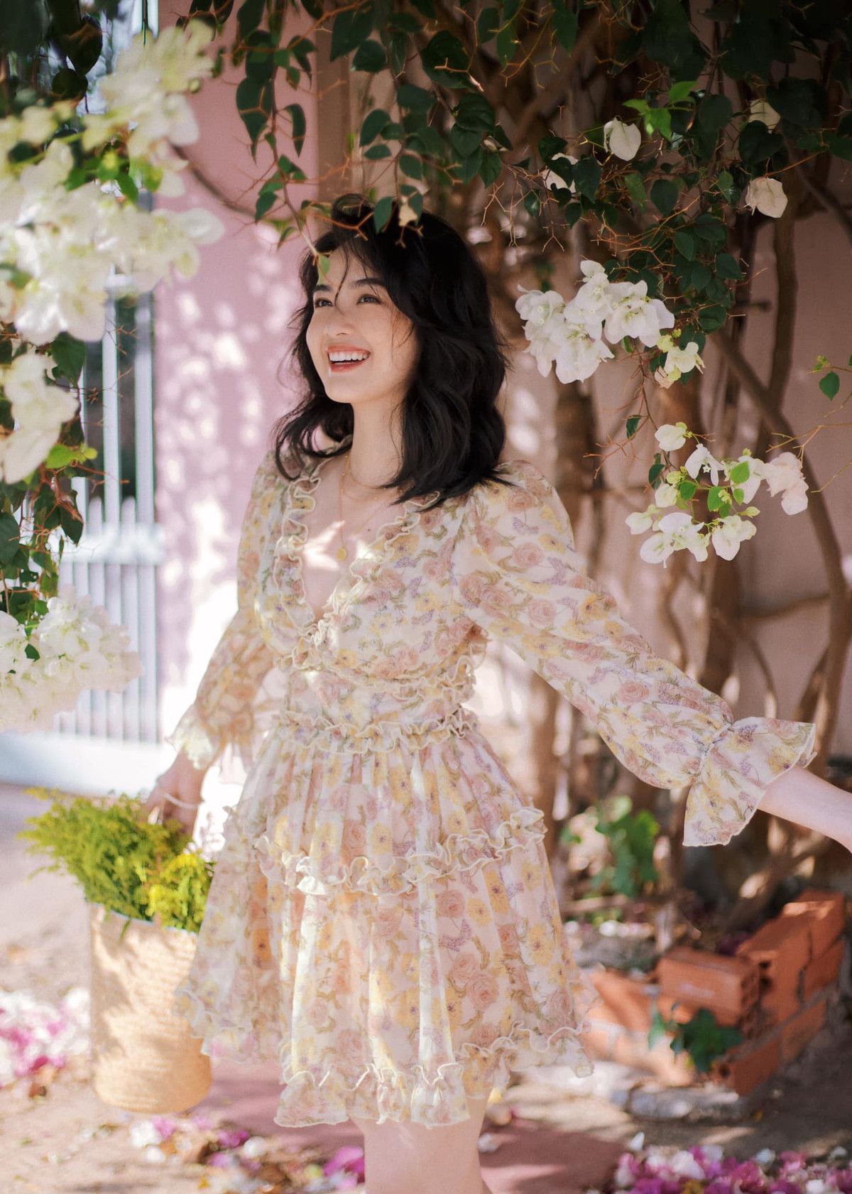 Ngọc Xuân cho biết, cô đang làm mẫu ảnh tự do vì công việc này giúp kiếm ra tiền mà không bó buộc thời gian.