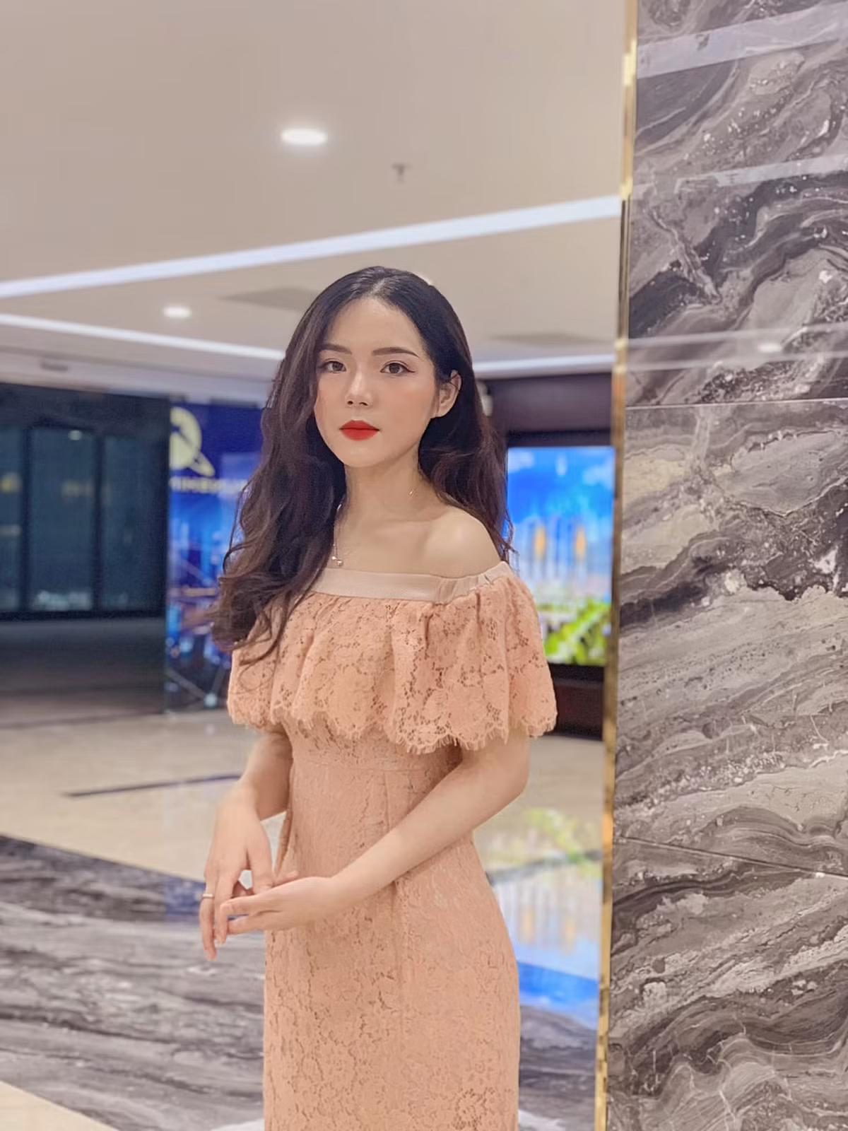 Đối với Diệu Anh, hiện tại việc hoàn thành tốt nhiệm vụ trên lớp và ra trường đúng hạn vẫn là ưu tiên hàng đầu.