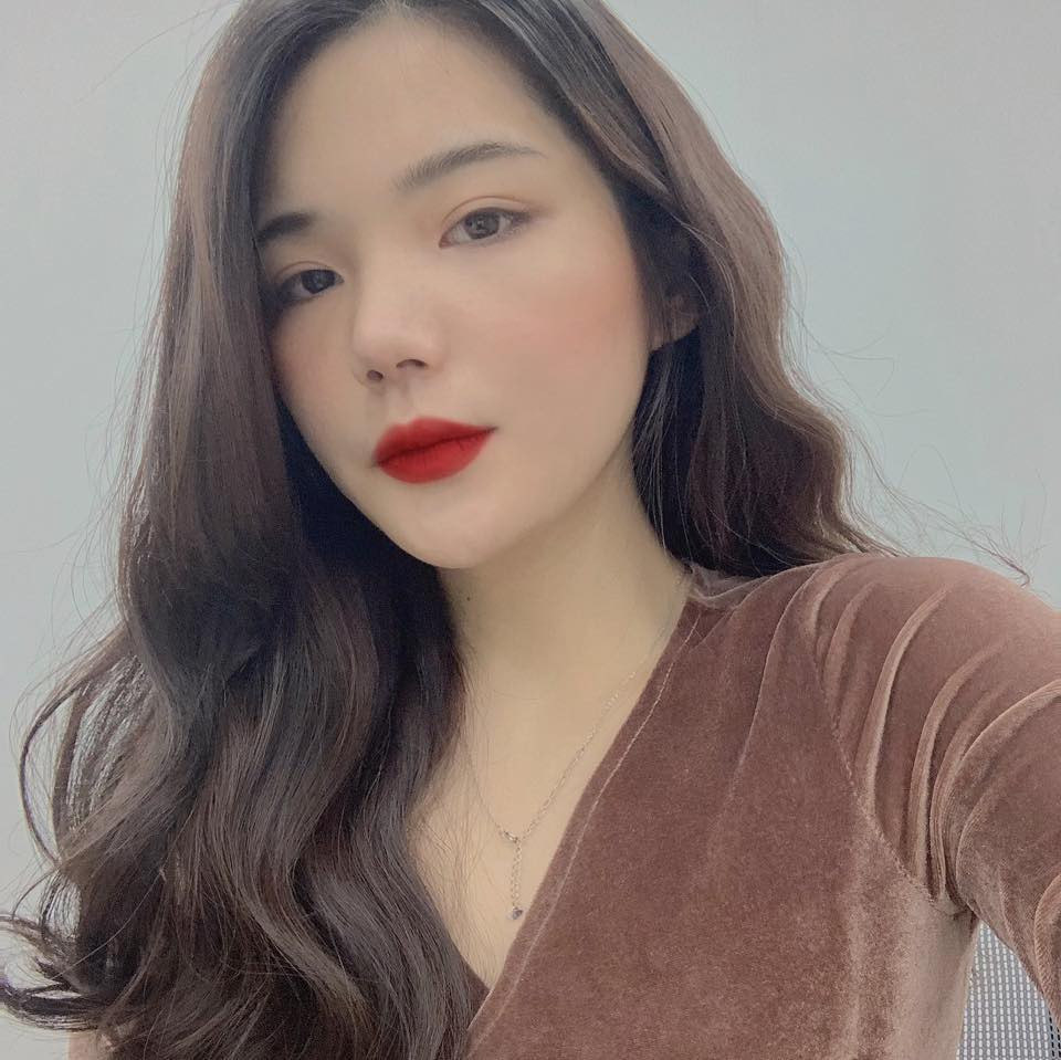 Ngoài ra cô nàng cũng sẽ học tập và phấn đấu nhiều hơn để có thể trở thành một BTV Truyền hình trong tương lai.