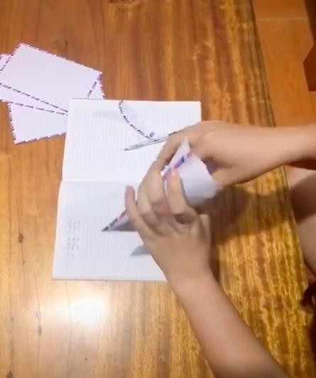 Trước đây đã xuất hiện khá nhiều trường hợp bóc phong bì mừng cưới và nhận về cái kết "ngã ngửa".