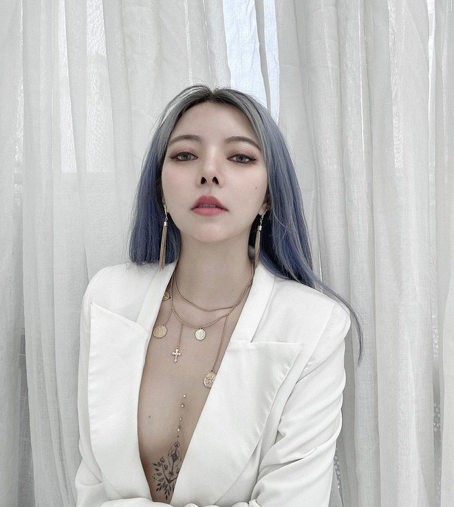 Streamer Ohsusu tên thật là Ngô Quý, sinh năm 1993, biệt danh là Bắp, hiện đang sinh sống ở TP HCM.