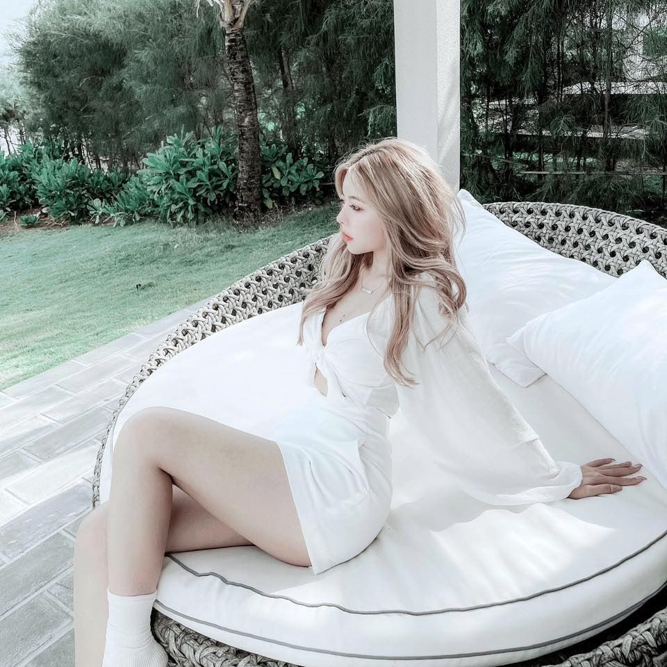 Ohsusu là một trong những streamer thế hệ trước nổi đình đám, cô tạo được thiện cảm nhờ vẻ ngoài gợi cảm khỏe khoắn, cá tính, lối nói chuyện hài hước dí dỏm. Ảnh: FBNV