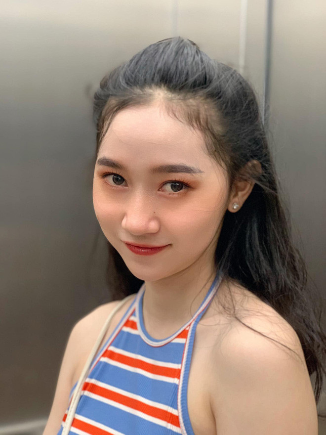 Huỳnh Như còn gây tranh cãi bởi một vài phát ngôn tại "Bạn muốn hẹn hò". Theo đó, cô gái cho biết cô tự lập, có thể tự lo cho bản thân và mỗi tháng còn gửi về cho bố mẹ 15 đến 20 triệu đồng. Chính phát ngôn này mà Huỳnh Như bị cư dân mạng gièm pha.