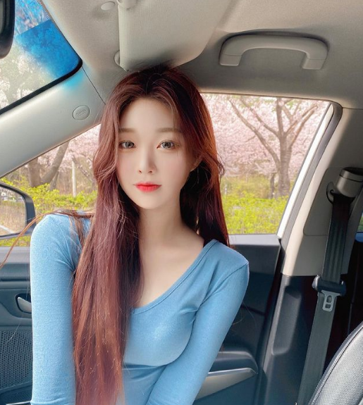 Cô nàng cũng tập luyện chăm chỉ để duy trì được vóc dáng chuẩn đẹp như hiện tại. Ảnh: IGNV