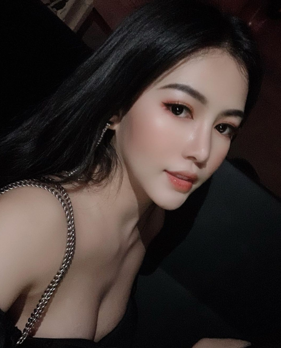 Xinh đẹp, giàu sang lại nổi tiếng nhưng Kiều Yến lại ít khi tiết lộ về đời sống tình cảm lên mạng xã hội.