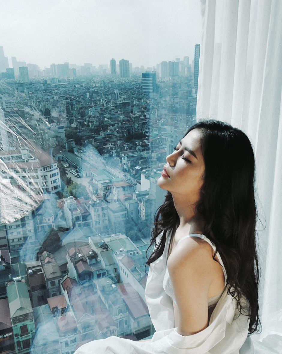 Những nơi cô ghé qua thường là resort 5 sao hoặc khách sạn dành cho giới thượng lưu.