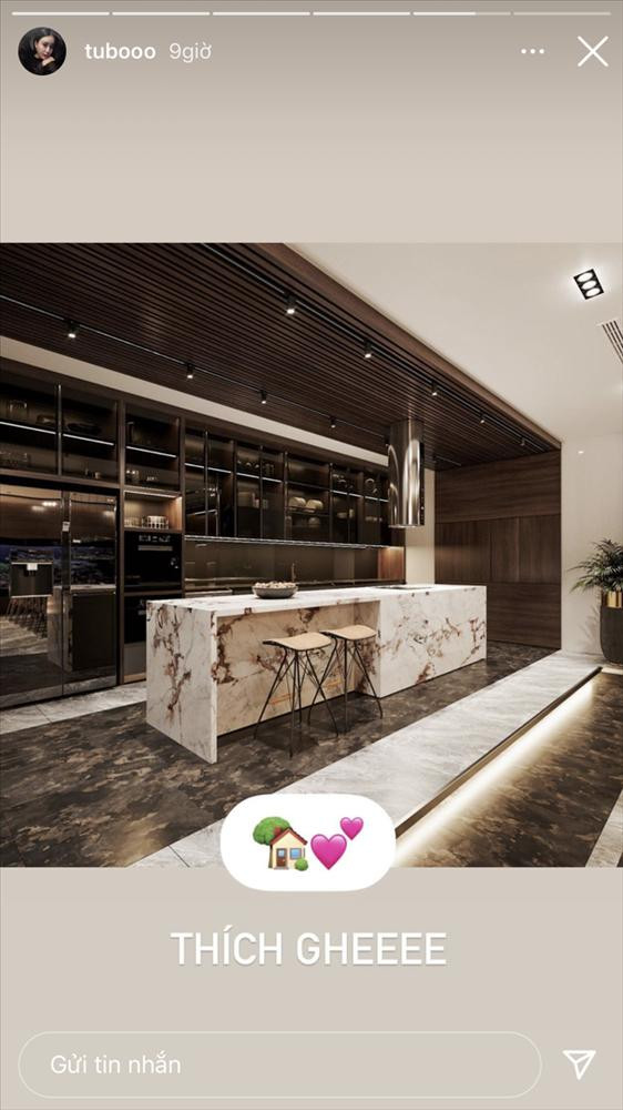 Nhìn thôi cũng biết vợ chồng Tú Boo đã phải đầu tư rất nhiều tiền bạc và công sức căn nhà hết sức hoành tráng này.