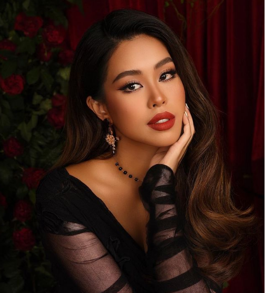 Sinh ra trong gia đình thuộc hàng đại gia, cuộc sống của Tiên Nguyễn tràn ngập trong đồ hiệu và những thứ xa xỉ.