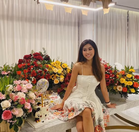 Với vẻ ngoài xinh đẹp, thần thái ngút ngàn, và đặc biệt là không hề "đại trà", rich kid luôn nổi bật những gái xinh khác trên MXH.