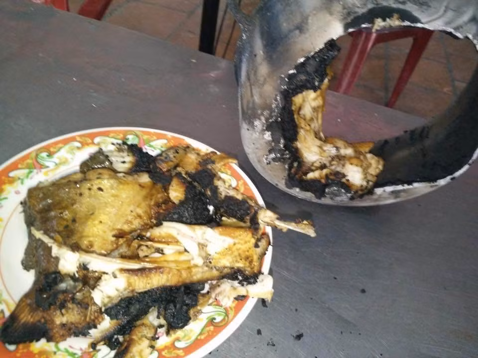 Không thể lý giải được mà tại sao có thể cháy cả nồi như vậy. Ảnh: Tổng hợp